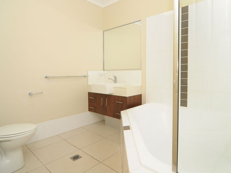 36/1 – 15 Robson Street, Mooroobool QLD 4870
