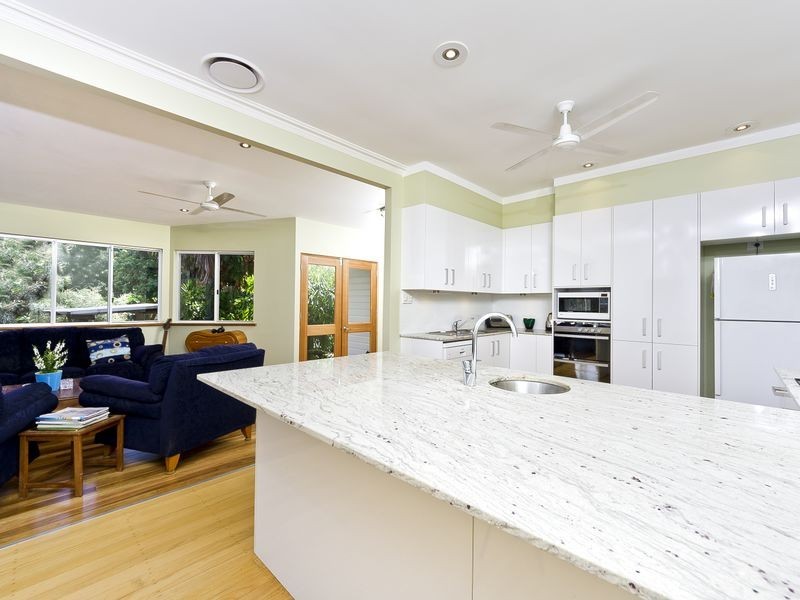 9 Old Smithfield Road, Freshwater QLD 4870