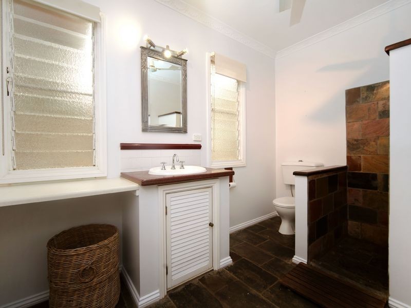 9 Old Smithfield Road, Freshwater QLD 4870