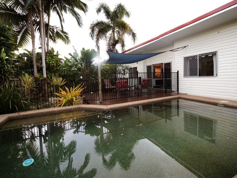 9 Old Smithfield Road, Freshwater QLD 4870