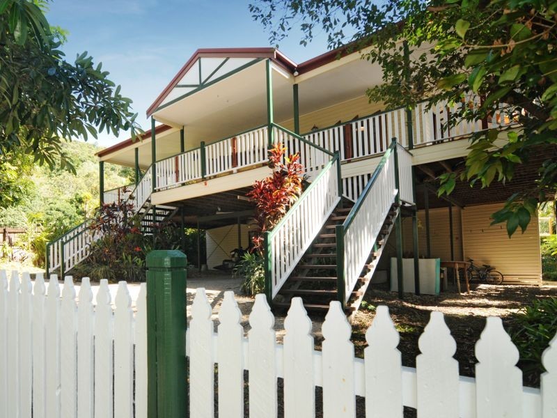 5 Stratford Chase, Stratford QLD 4870