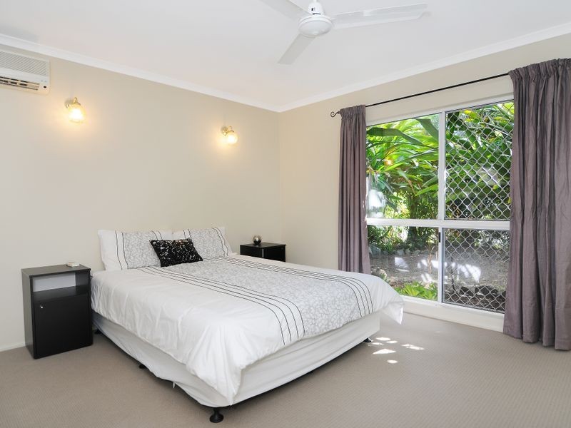 13 Serissa Street, Mooroobool QLD 4870