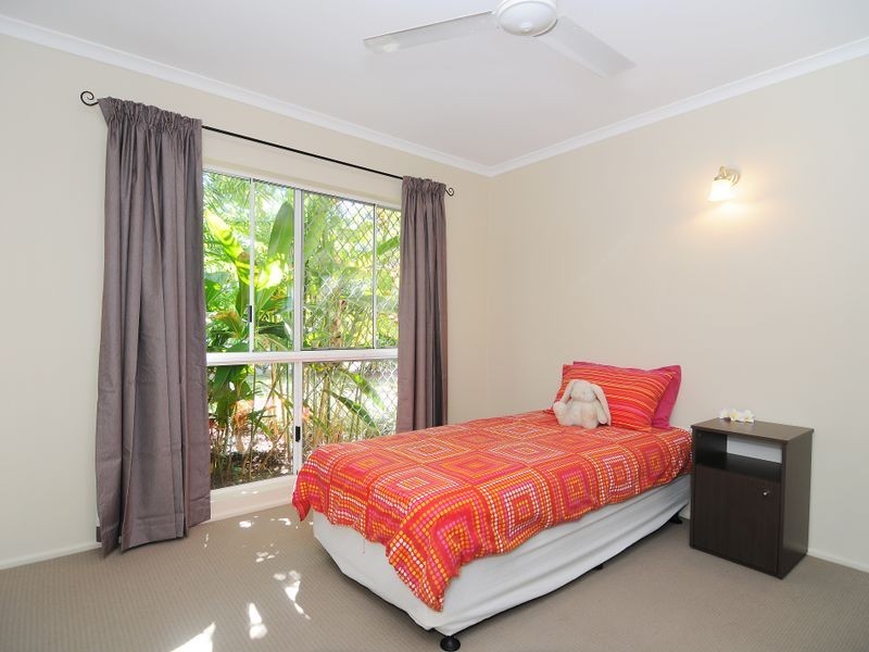 13 Serissa Street, Mooroobool QLD 4870