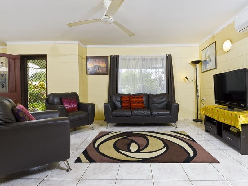 14 Salwood Close, Holloways Beach QLD 4878