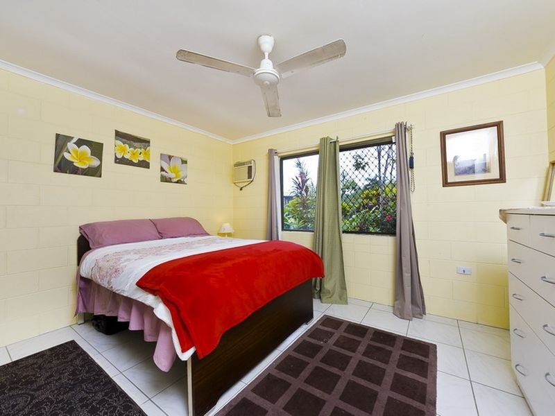 14 Salwood Close, Holloways Beach QLD 4878