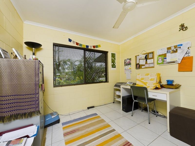 14 Salwood Close, Holloways Beach QLD 4878