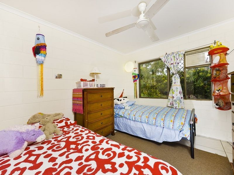 14 Salwood Close, Holloways Beach QLD 4878