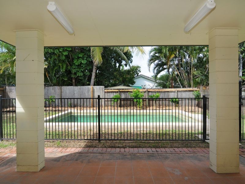 14 Maurice Street, Kewarra Beach QLD 4879