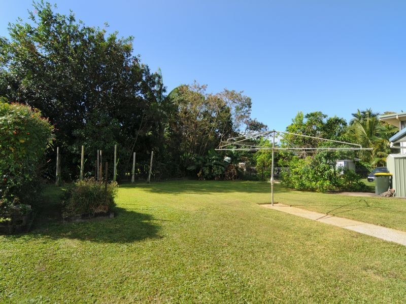 206 Greenslopes Street, Edge Hill QLD 4870
