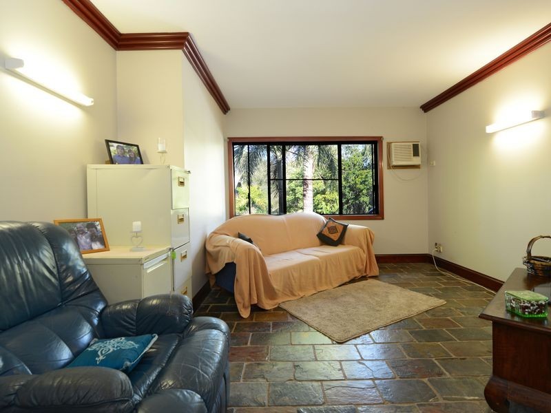 6 Fox Close, Brinsmead QLD 4870