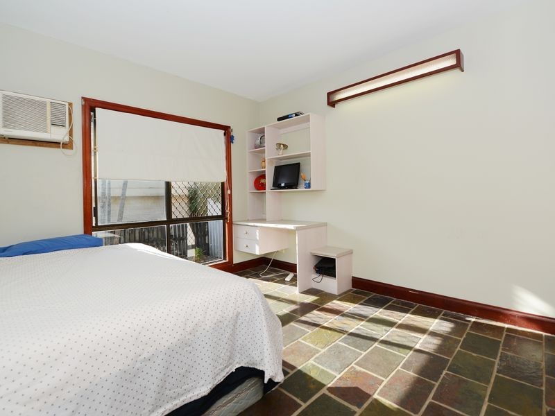 6 Fox Close, Brinsmead QLD 4870