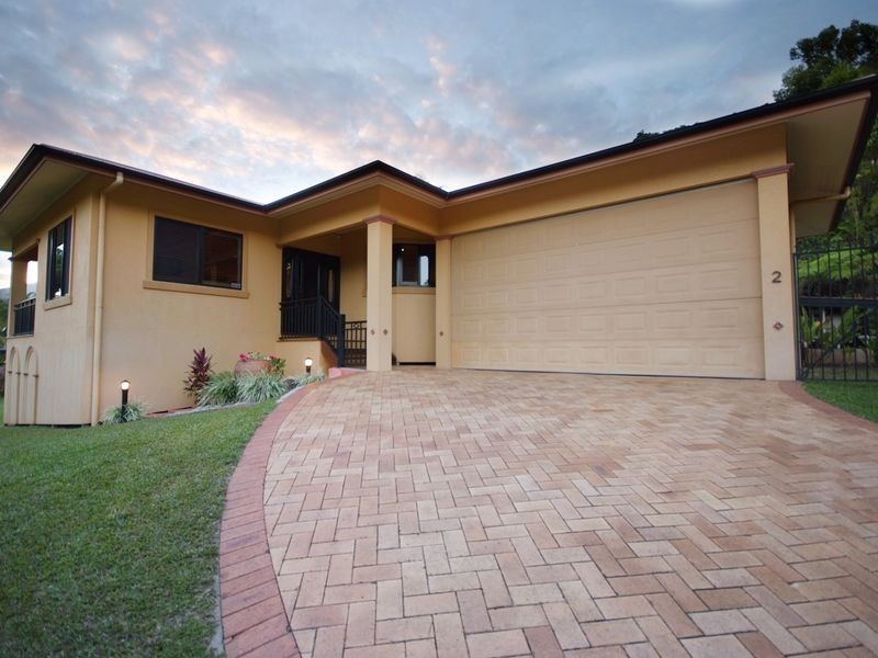 2 Rhapis Court, Whitfield QLD 4870