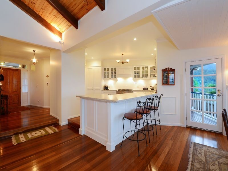 13 Hilltop Close, Bayview Heights QLD 4868