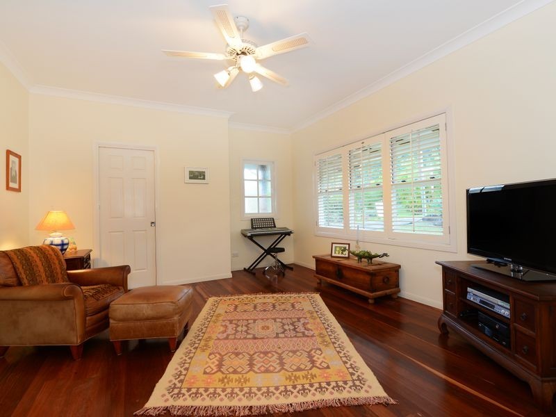 13 Hilltop Close, Bayview Heights QLD 4868