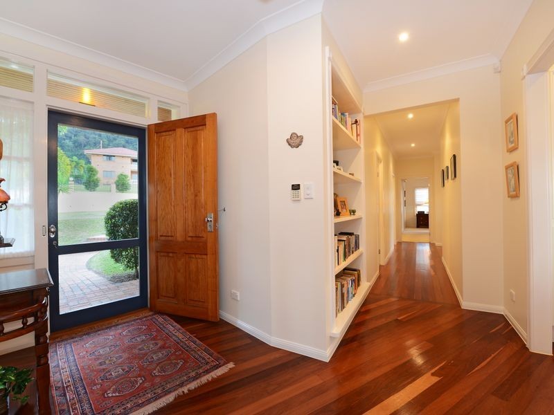 13 Hilltop Close, Bayview Heights QLD 4868