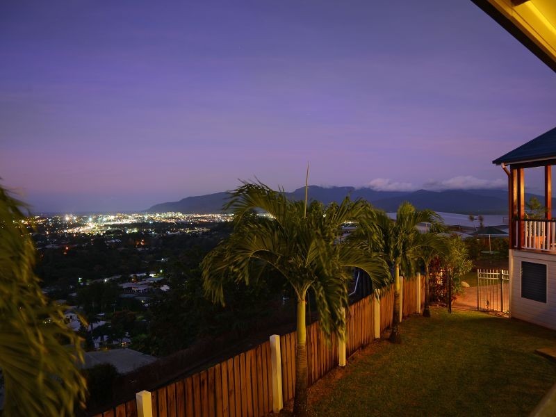 13 Hilltop Close, Bayview Heights QLD 4868