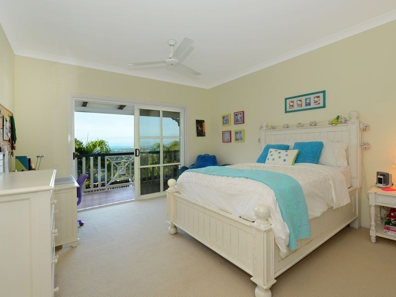 13 Hilltop Close, Bayview Heights QLD 4868