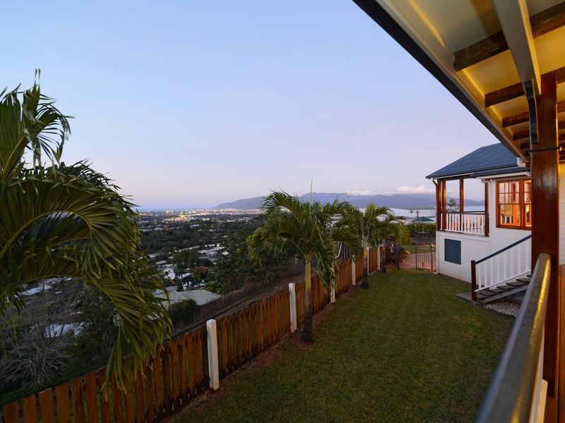 13 Hilltop Close, Bayview Heights QLD 4868