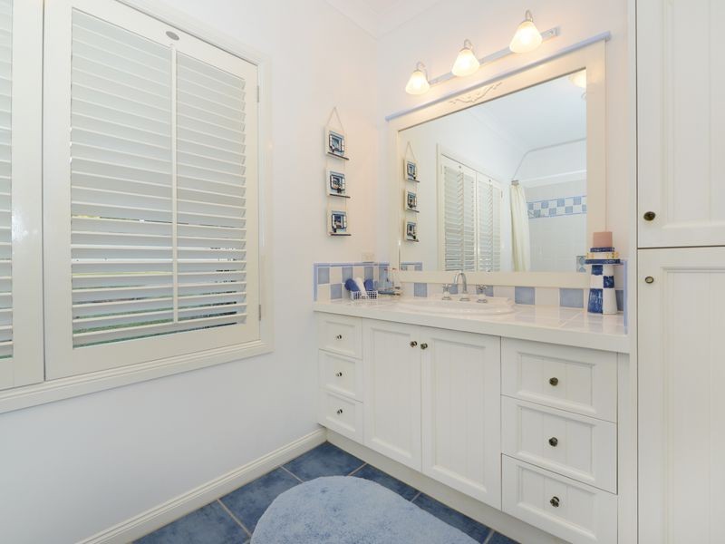 13 Hilltop Close, Bayview Heights QLD 4868