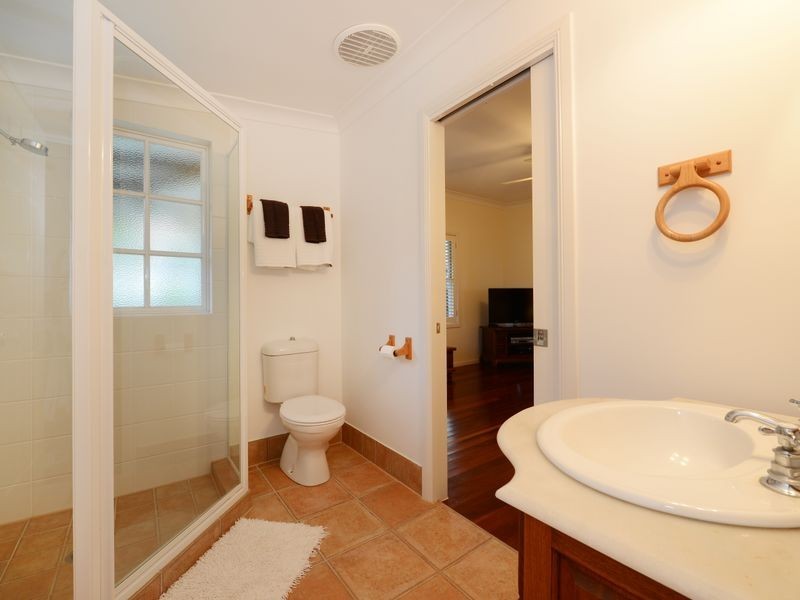 13 Hilltop Close, Bayview Heights QLD 4868