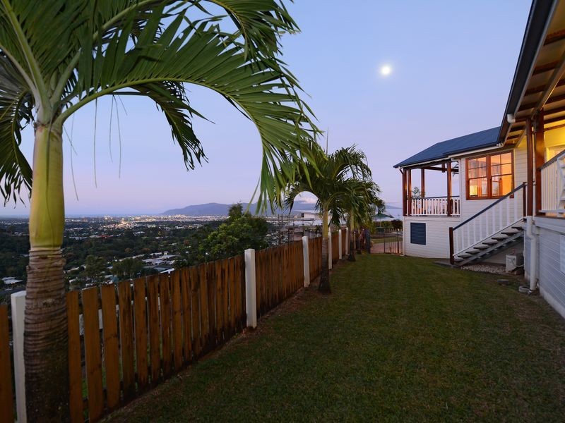 13 Hilltop Close, Bayview Heights QLD 4868