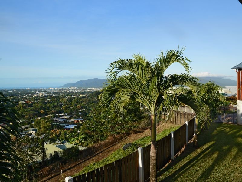 13 Hilltop Close, Bayview Heights QLD 4868