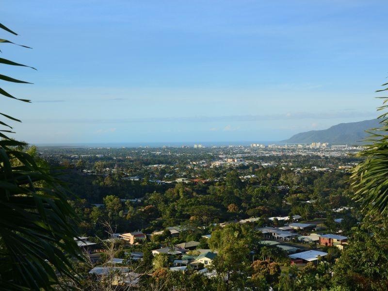 13 Hilltop Close, Bayview Heights QLD 4868