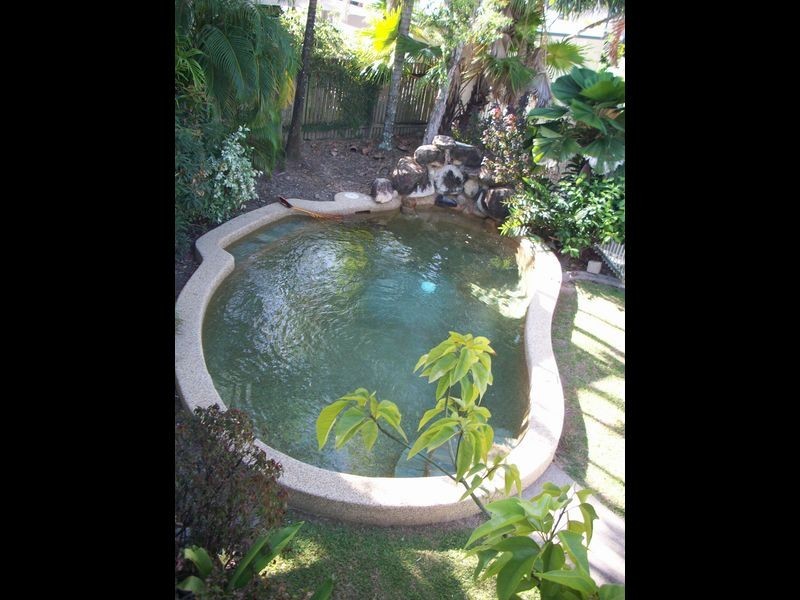 Manoora QLD 4870
