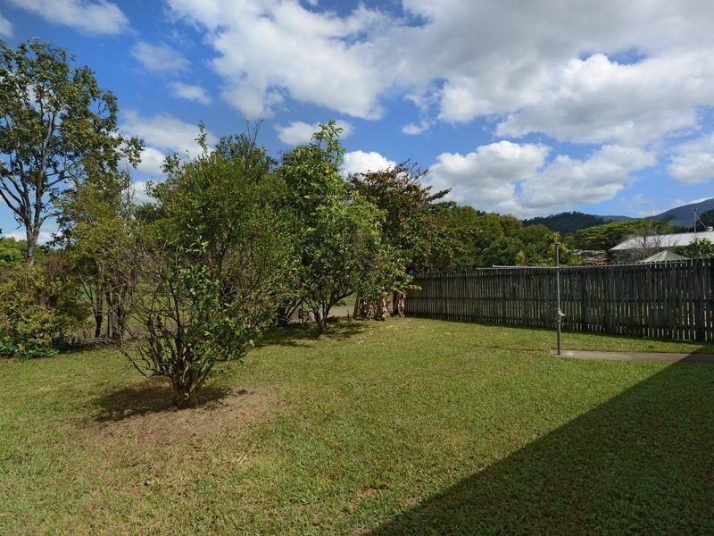 21 Brooks Street, Whitfield QLD 4870
