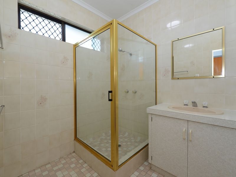 21 Brooks Street, Whitfield QLD 4870