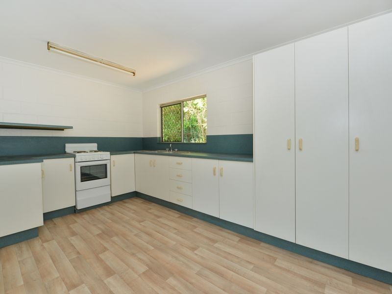 292 McCoombe Street, Westcourt QLD 4870