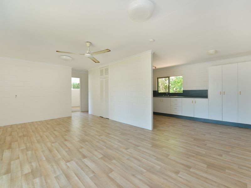 292 McCoombe Street, Westcourt QLD 4870