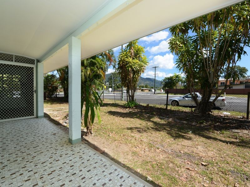 292 McCoombe Street, Westcourt QLD 4870