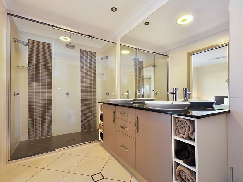 1 Fitzallan Close, Kanimbla QLD 4870