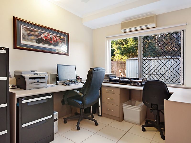 1 Fitzallan Close, Kanimbla QLD 4870