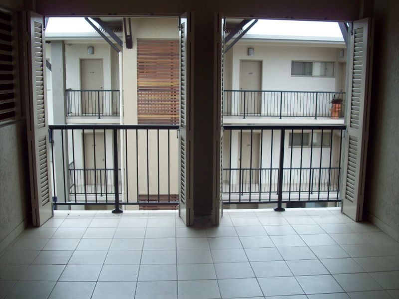 313/2-8 Centenary Close, Manoora QLD 4870