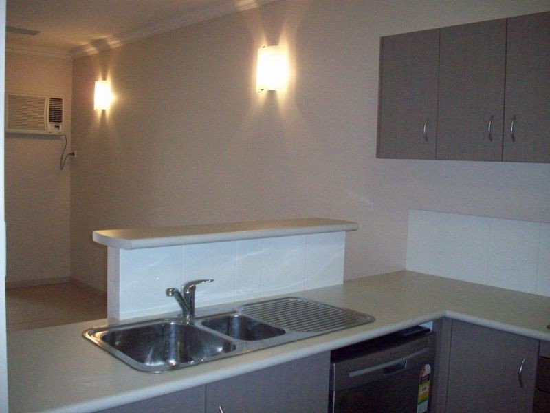 313/2-8 Centenary Close, Manoora QLD 4870