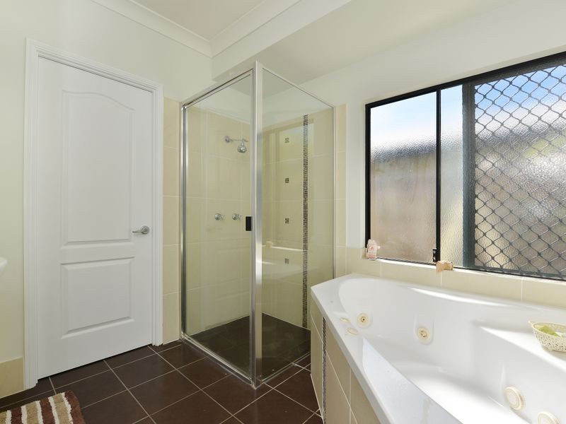 24 Everglade Rise, Brinsmead QLD 4870