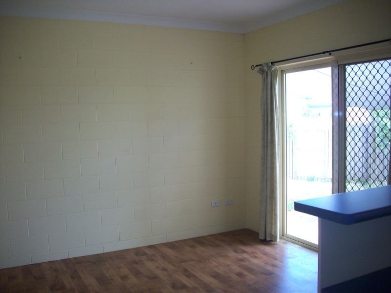 8 Sophie Close, Brinsmead QLD 4870