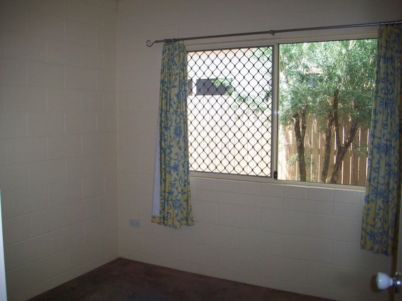 8 Sophie Close, Brinsmead QLD 4870