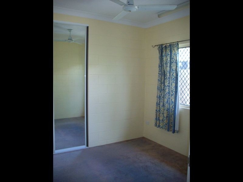 8 Sophie Close, Brinsmead QLD 4870