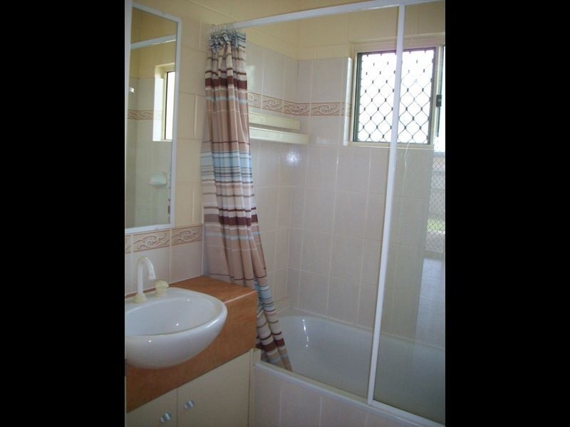 8 Sophie Close, Brinsmead QLD 4870