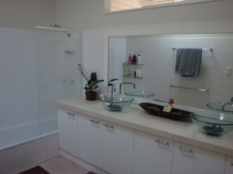 10 Heavey Crescent, Whitfield QLD 4870