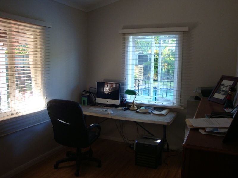 10 Heavey Crescent, Whitfield QLD 4870