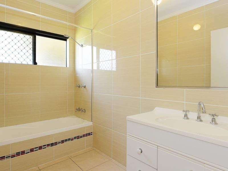 22 Shamrock Avenue, Brinsmead QLD 4870