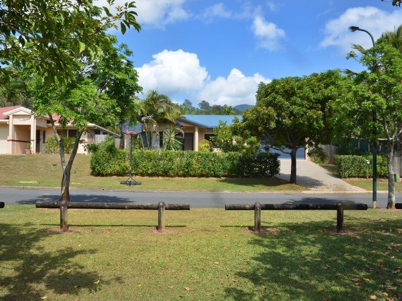 22 Shamrock Avenue, Brinsmead QLD 4870