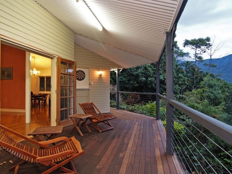 2 Charlekata Close, Freshwater QLD 4870