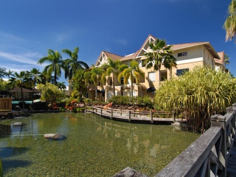 601/2 Greenslopes Street, Cairns North QLD 4870
