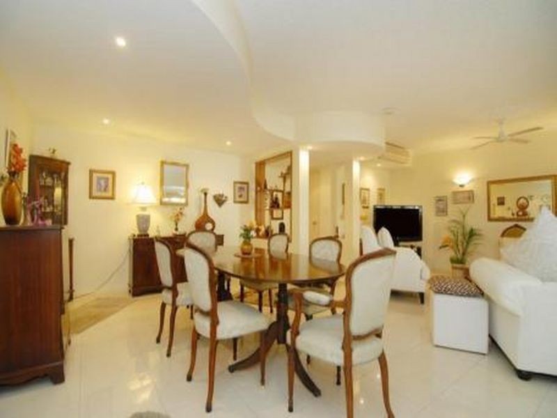 601/2 Greenslopes Street, Cairns North QLD 4870