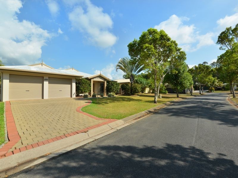 9 Windamere Close, Brinsmead QLD 4870